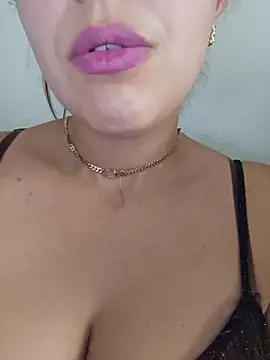 Sexy-girl online show from June 17, 2026, 3:24 pm