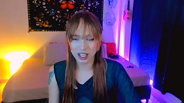 Snapshot of AdelineEsposito chatting on November 27, 2025, 3:08 am AdelineEsposito online show from November 27, 2025, 3:08 am