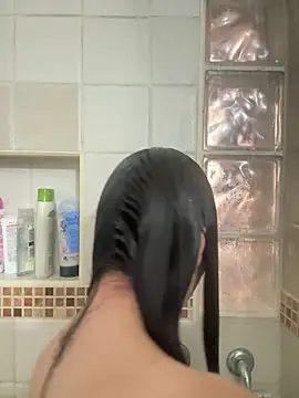 IslaCole online show from January 6, 2026, 8:12 pm