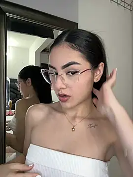 IslaCole online show from February 7, 2026, 11:19 pm