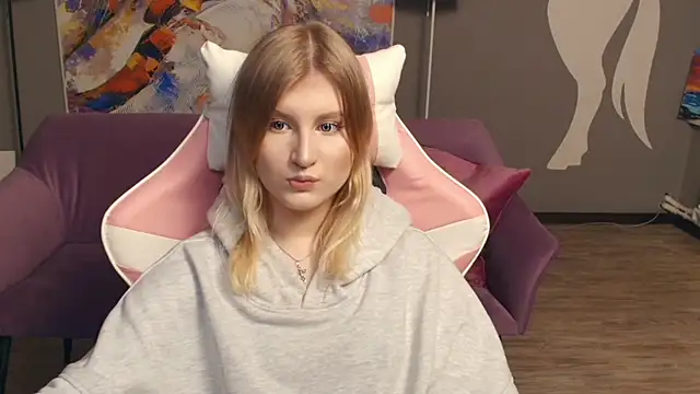 LisaRais online show from November 20, 2025, 9:03 pm