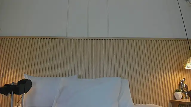 Snapshot of NahimiThompson chatting on July 4, 2026, 7:53 pm NahimiThompson online show from July 4, 2026, 7:53 pm