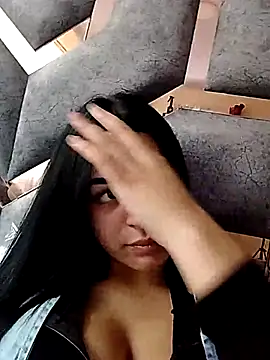 Snapshot of Nuvi_jonhs chatting on November 6, 2025, 9:59 pm Nuvi jonhs online show from November 6, 2025, 9:59 pm