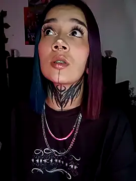 Snapshot of SharonSalazar chatting on February 22, 2026, 2:13 am SharonSalazar online show from February 22, 2026, 2:13 am