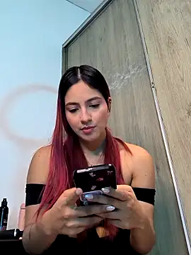 Snapshot of SofiCastro09_ chatting on November 13, 2025, 5:01 pm SofiCastro09 online show from November 13, 2025, 5:01 pm