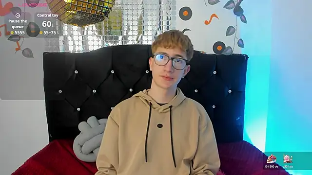 Snapshot of Erick_Taylor3 chatting on November 4, 2025, 5:56 pm Erick Taylor3 online show from November 4, 2025, 5:56 pm