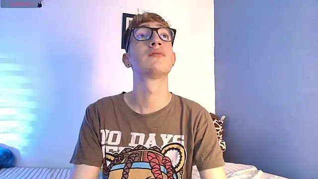 Snapshot of Erick_Taylor3 chatting on May 4, 2026, 7:54 pm Erick Taylor3 online show from May 4, 2026, 7:54 pm