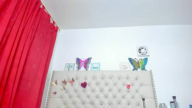 Snapshot of celena_wonder chatting on May 23, 2026, 8:18 am celena wonder online show from May 23, 2026, 8:18 am