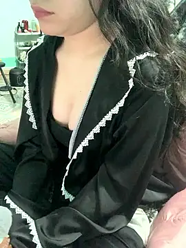 May2k2 online show from January 10, 2026, 3:19 am