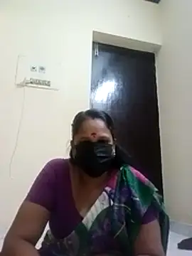 Snapshot of tamilammu1431 chatting on October 29, 2025, 1:46 pm tamilammu1431 online show from October 29, 2025, 1:46 pm