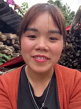 nachi-baby online show from October 23, 2025, 9:41 am