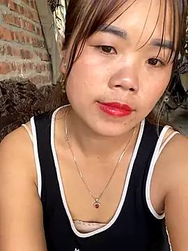 nachi-baby online show from October 30, 2025, 6:04 am