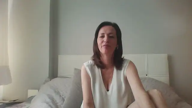 Snapshot of ArianaStarr chatting on May 12, 2026, 6:54 am ArianaStarr online show from May 12, 2026, 6:54 am