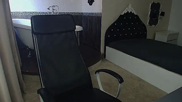 MicahLane online show from July 5, 2026, 4:19 am