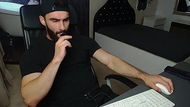 MicahLane online show from July 18, 2026, 4:49 am