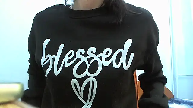 Snapshot of andreea713 chatting on February 2, 2026, 12:15 pm andreea713 online show from February 2, 2026, 12:15 pm