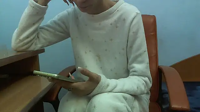 Snapshot of andreea713 chatting on February 16, 2026, 2:57 pm andreea713 online show from February 16, 2026, 2:57 pm