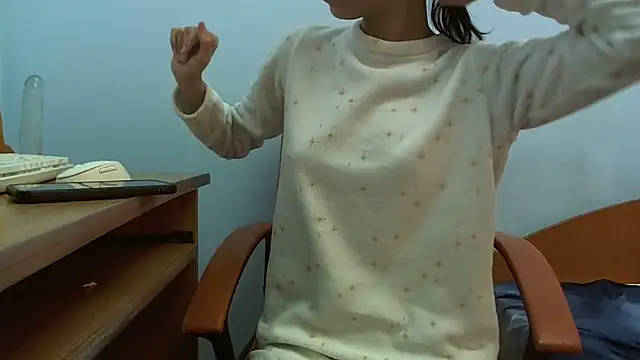 Snapshot of andreea713 chatting on March 8, 2026, 3:05 pm andreea713 online show from March 8, 2026, 3:05 pm