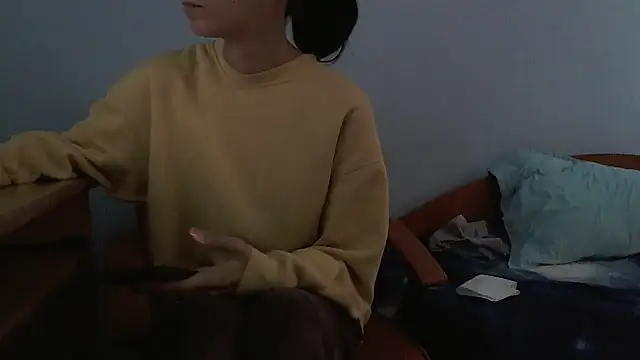 Snapshot of andreea713 chatting on March 26, 2026, 2:55 pm andreea713 online show from March 26, 2026, 2:55 pm