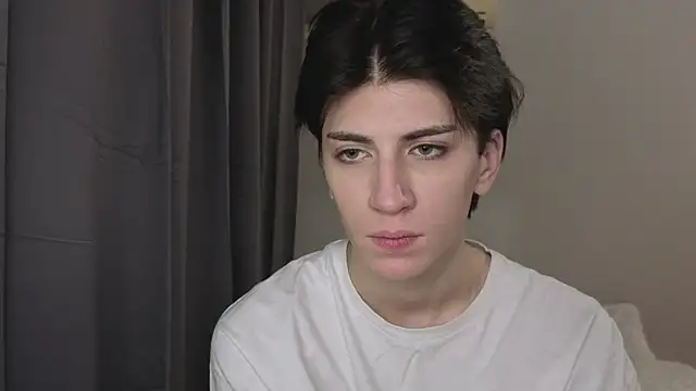 Oliver star boy  online show from November 1, 2025, 6:54 pm