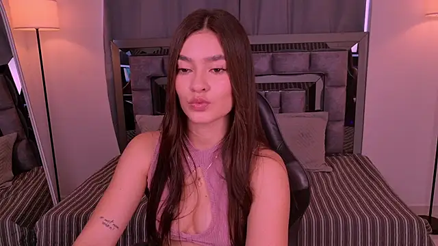 Snapshot of Bella_Clark2 chatting on July 26, 2026, 1:40 pm Bella Clark2 online show from July 26, 2026, 1:40 pm