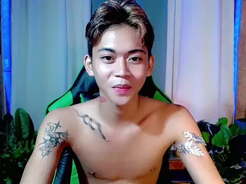 AsianCuteGuy21 online show from November 13, 2025, 8:13 am