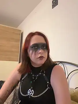 Snapshot of Latexaddictx_ chatting on October 31, 2025, 6:20 pm Latexaddictx online show from October 31, 2025, 6:20 pm