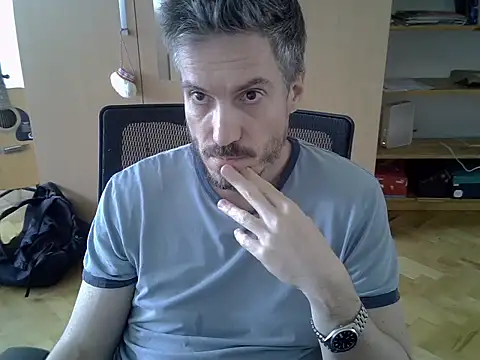 Snapshot of delayclose__ chatting on May 14, 2026, 3:52 pm delayclose online show from May 14, 2026, 3:52 pm