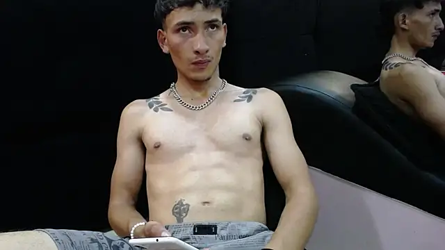 Snapshot of SavageLover_ chatting on November 13, 2025, 3:38 am SavageLover online show from November 13, 2025, 3:38 am