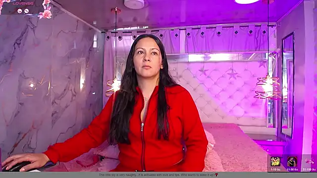Snapshot of Melissa-roberts chatting on March 18, 2026, 8:01 pm Melissa-roberts online show from March 18, 2026, 8:01 pm