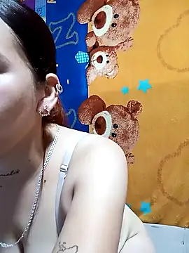 Valentinass20 online show from November 11, 2025, 12:05 pm