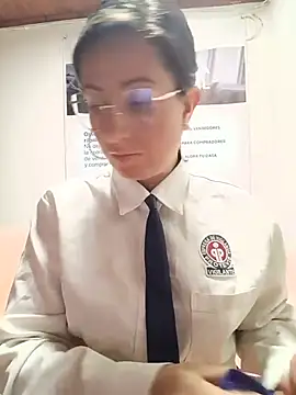 Snapshot of Valentina--1 chatting on June 17, 2026, 10:06 am Valentina--1 online show from June 17, 2026, 10:06 am
