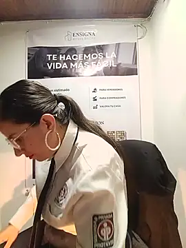 Snapshot of Valentina--1 chatting on June 18, 2026, 10:09 am Valentina--1 online show from June 18, 2026, 10:09 am