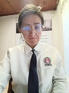 Snapshot of Valentina--1 chatting on August 3, 2026, 11:15 am Valentina--1 online show from August 3, 2026, 11:15 am