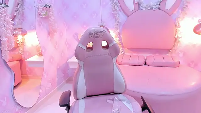 Snapshot of SofhiCute chatting on December 18, 2025, 11:49 am SofhiCute online show from December 18, 2025, 11:49 am