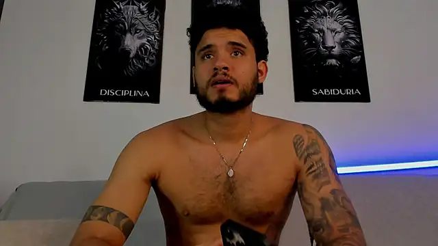 AUSTINN TORRES online show from July 3, 2026, 12:39 am