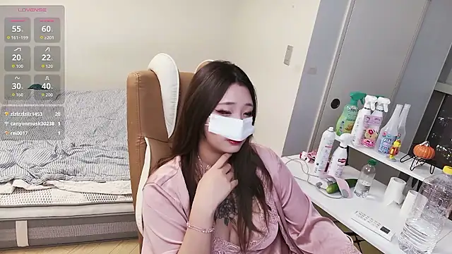 Milk Sola online show from December 4, 2025, 10:57 am