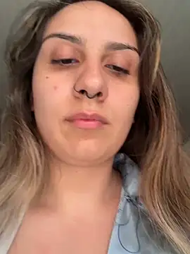 Snapshot of sarah_honey__ chatting on May 1, 2026, 1:16 pm sarah honey online show from May 1, 2026, 1:16 pm