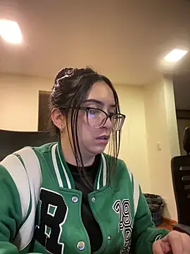 Kloe Novoa online show from March 9, 2026, 12:20 pm