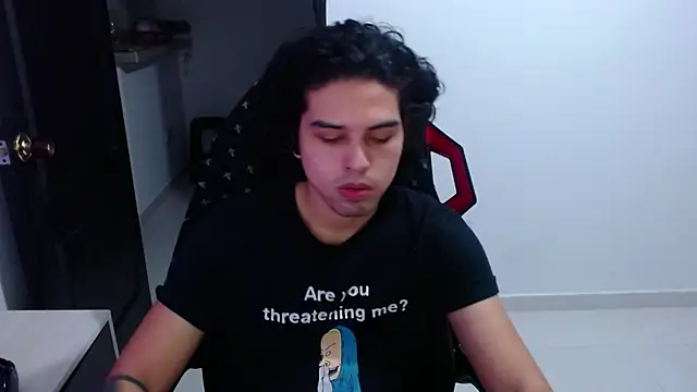 Snapshot of LiamRidesr chatting on November 15, 2025, 12:30 am LiamRidesr online show from November 15, 2025, 12:30 am