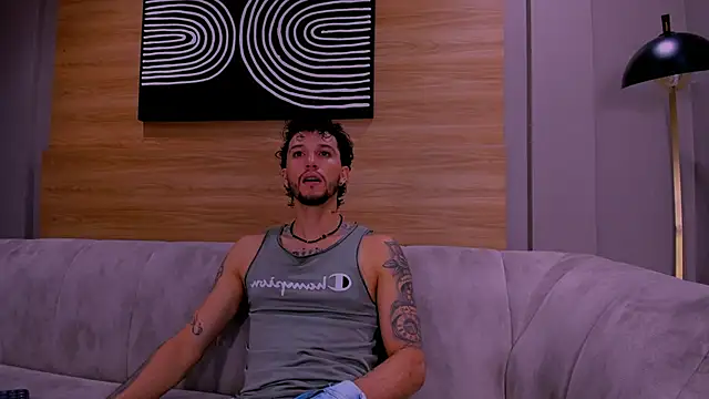 Snapshot of tonny__08 chatting on November 27, 2025, 1:35 pm tonny 08 online show from November 27, 2025, 1:35 pm