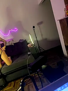 Snapshot of Hannahinfame chatting on November 27, 2025, 7:54 am Hannahinfame online show from November 27, 2025, 7:54 am