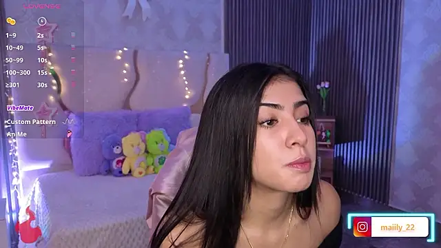 MAIILY TAY online show from February 17, 2026, 12:12 pm