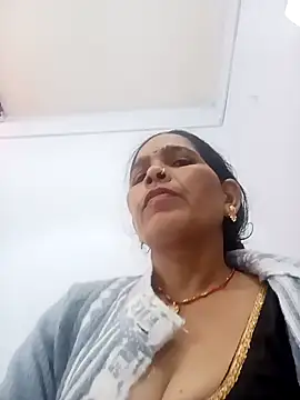 Snapshot of Indiangueen chatting on October 31, 2025, 10:27 am Indiangueen online show from October 31, 2025, 10:27 am