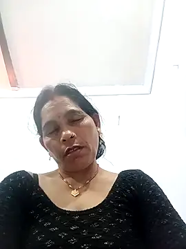 Snapshot of Indiangueen chatting on November 9, 2025, 9:24 pm Indiangueen online show from November 9, 2025, 9:24 pm