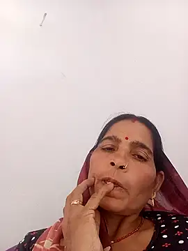 Snapshot of Indiangueen chatting on November 13, 2025, 9:08 am Indiangueen online show from November 13, 2025, 9:08 am