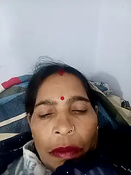 Snapshot of Indiangueen chatting on November 18, 2025, 5:06 pm Indiangueen online show from November 18, 2025, 5:06 pm