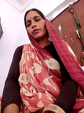 Snapshot of Indiangueen chatting on December 4, 2025, 8:23 am Indiangueen online show from December 4, 2025, 8:23 am