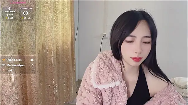 Snapshot of by-Hannah chatting on November 6, 2025, 2:23 am by-Hannah online show from November 6, 2025, 2:23 am