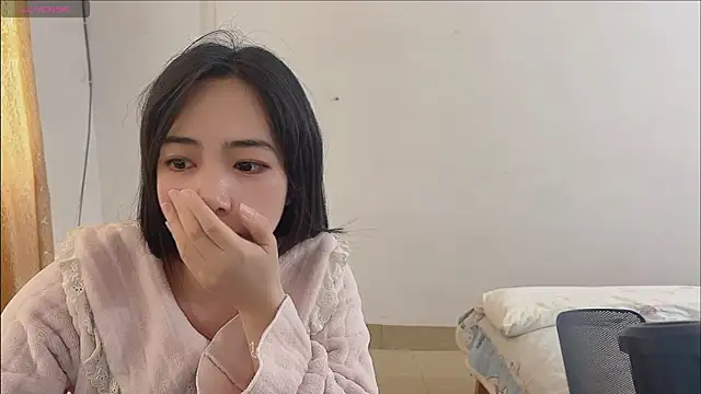 Snapshot of by-Hannah chatting on November 9, 2025, 2:10 am by-Hannah online show from November 9, 2025, 2:10 am